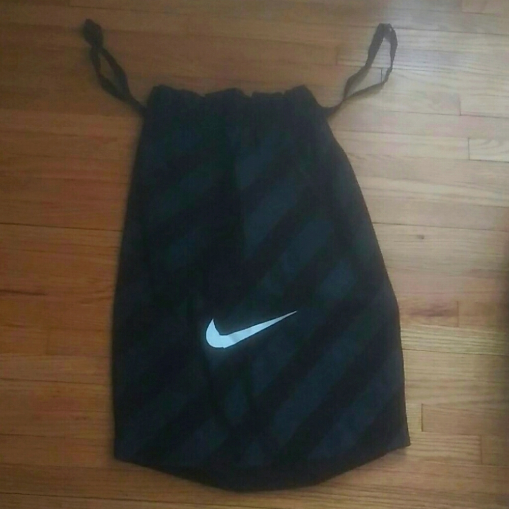 Nike drawstring cinch top bag